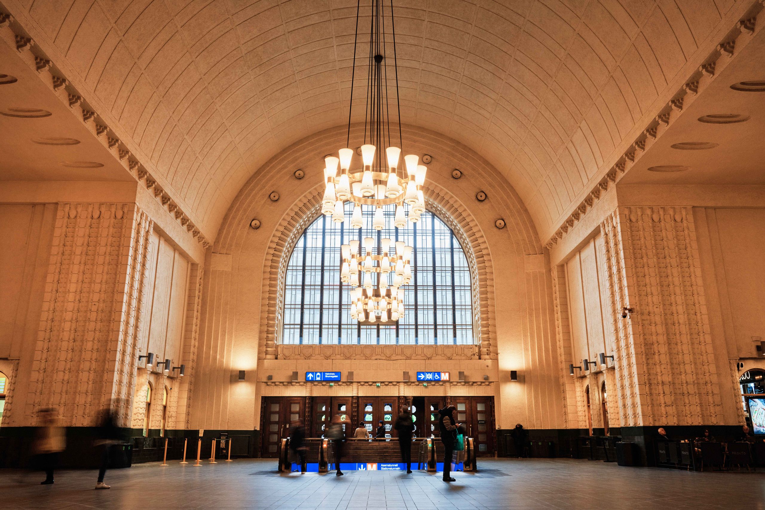 Tour Helsinki through Paavo Tynell’s lights