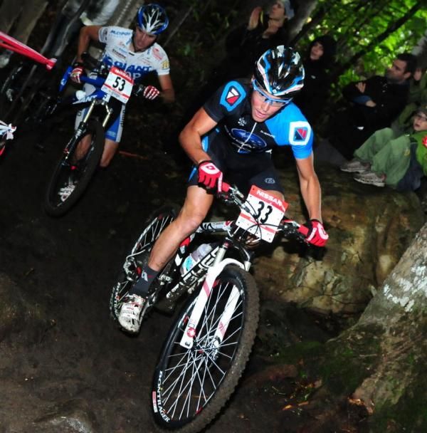 Sam Schultz (Gary Fisher/Subaru) riding the technical sections well.