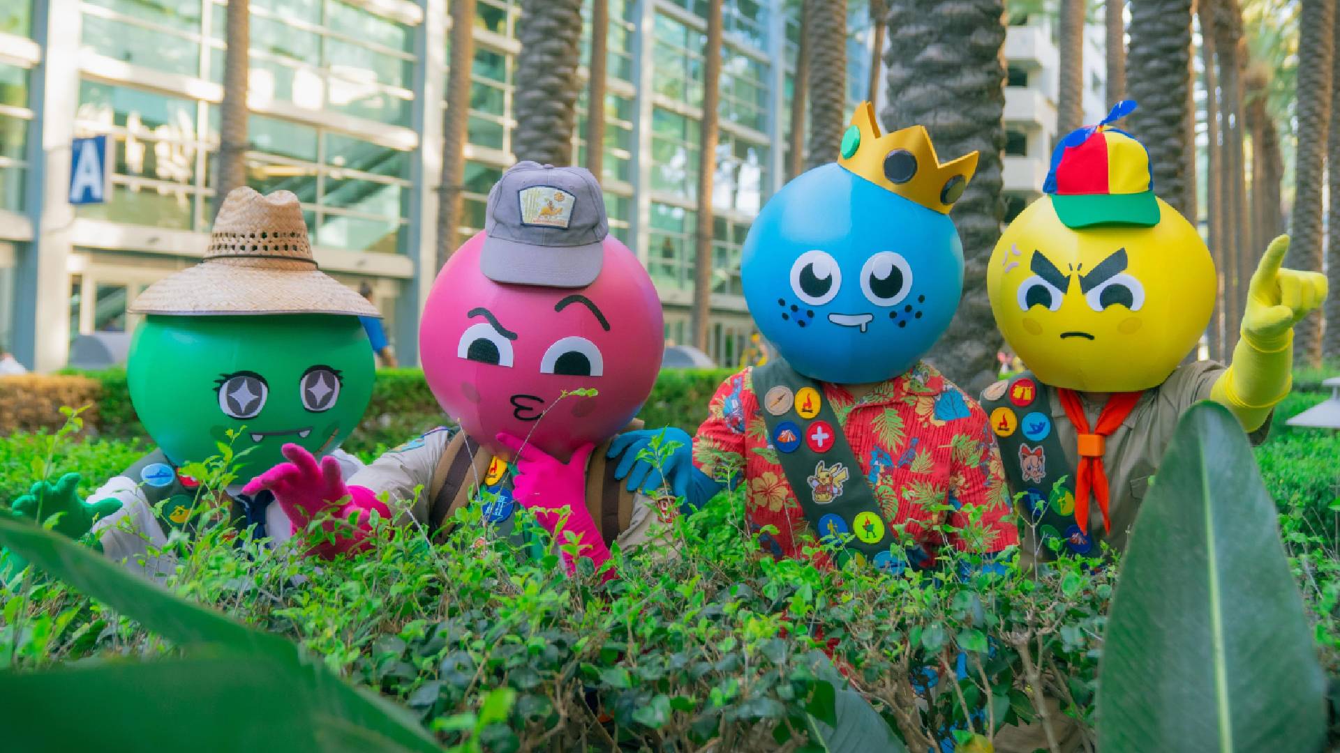 Four Peak cosplays behind a bush posted to Reddit by RedditandBlade