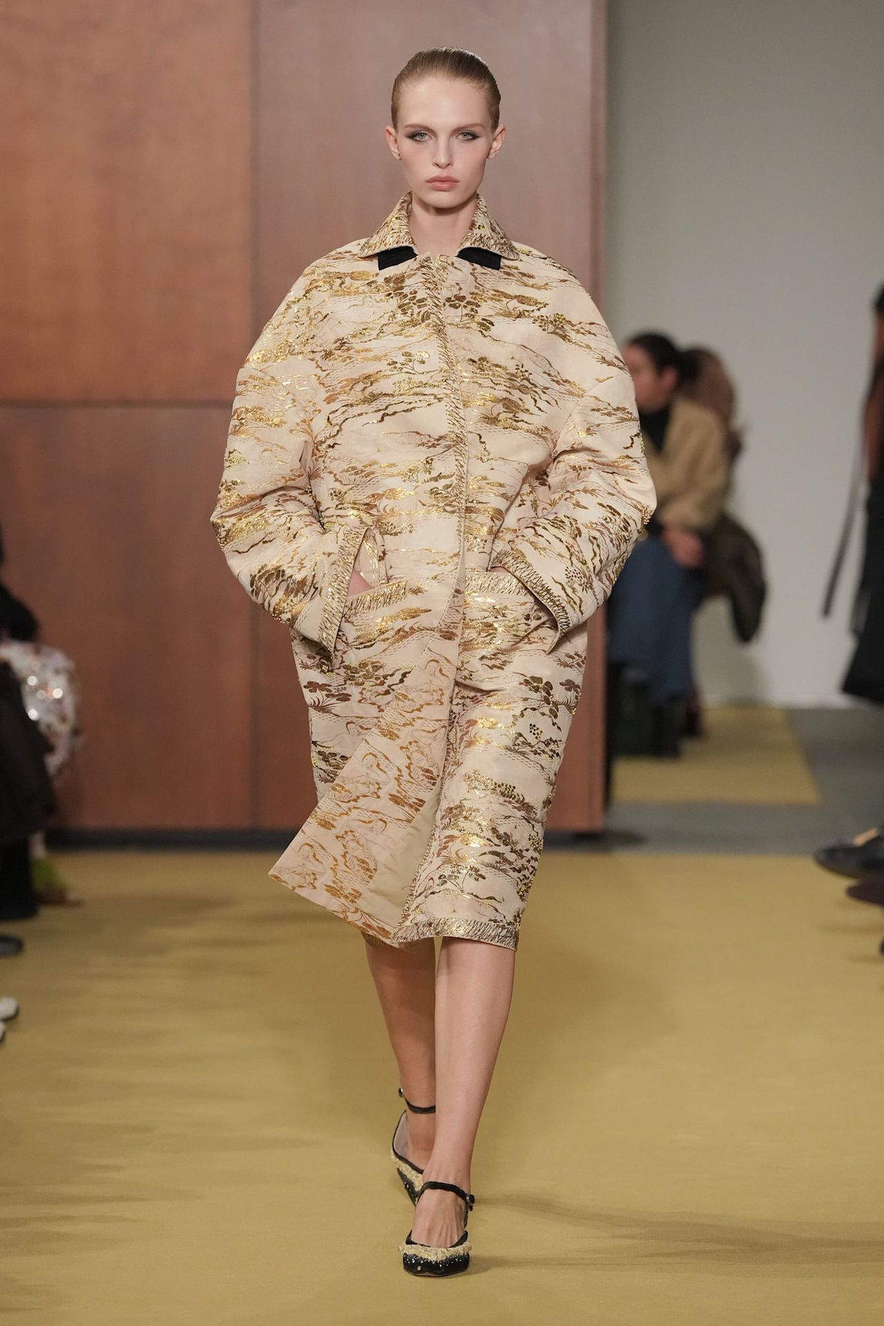 models on the Fall 2026 Tory Burch fashion show runway
