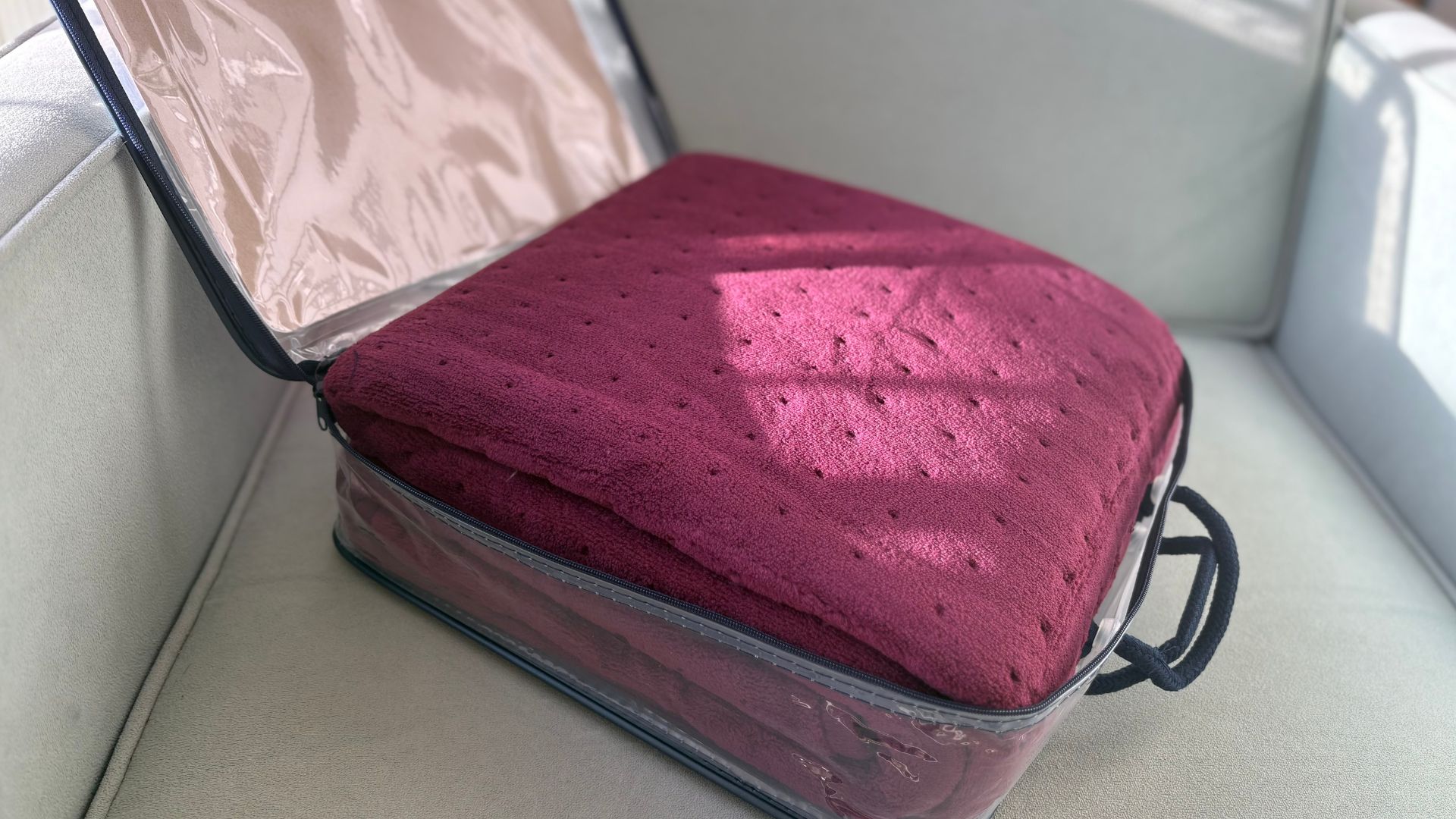 Testing the Silentnight Luxury Heated Throw