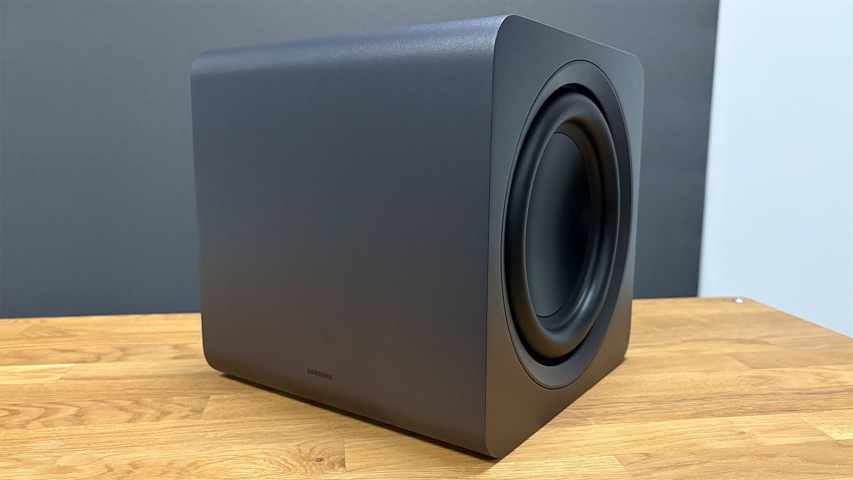 Samsung HW-Q990F soundbar package