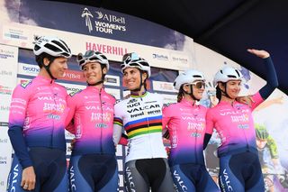 Elisa Balsamo with her Valcar teammates at the start of stage 6