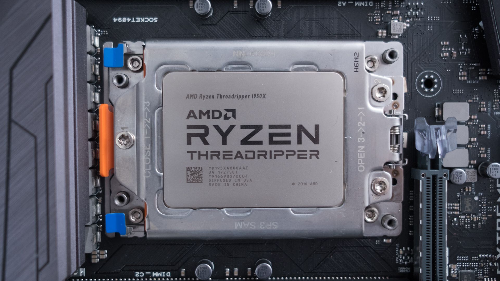 CPU AMD RYZEN THREADRIPPER 1950X qFMkAwtDi7JpotP8V3j2MU-1920-80.jpg