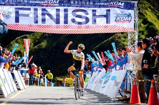 John Ebsen (CCN) takes the victory at the Taiwan KOM Challenge