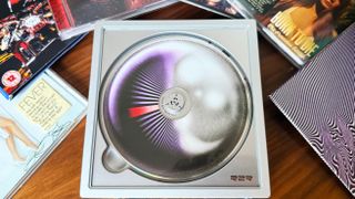 the fiio dm15 cd player with currents by tame impala playing