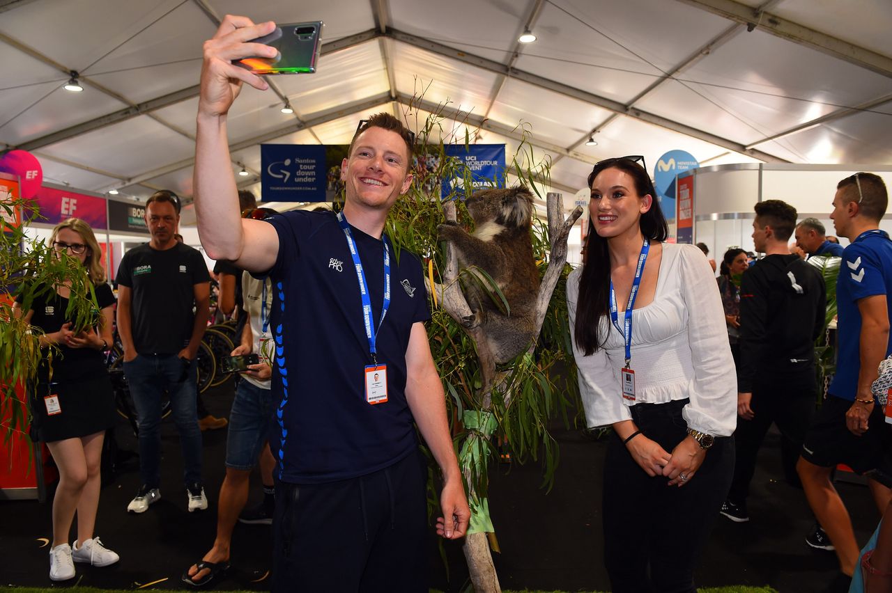 Sam Bennett grabs a selfie