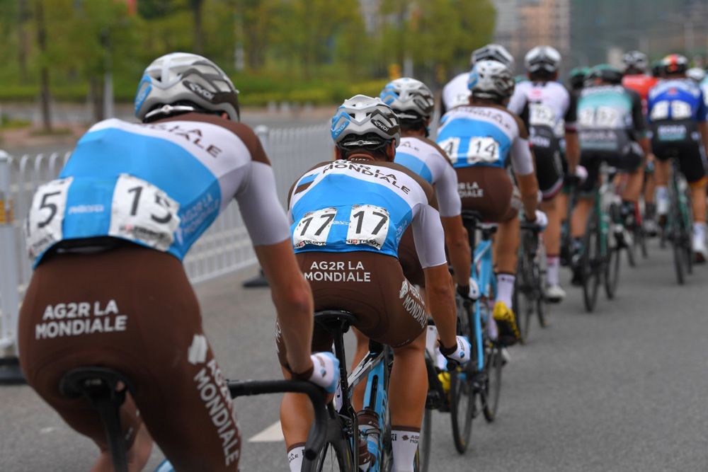 AG2R-La Mondiale in formation