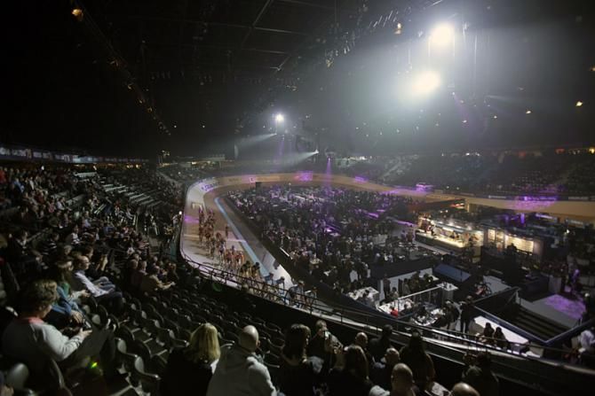 The elite men's teams take to the track for introductions at the Six-Days of Rotterdam