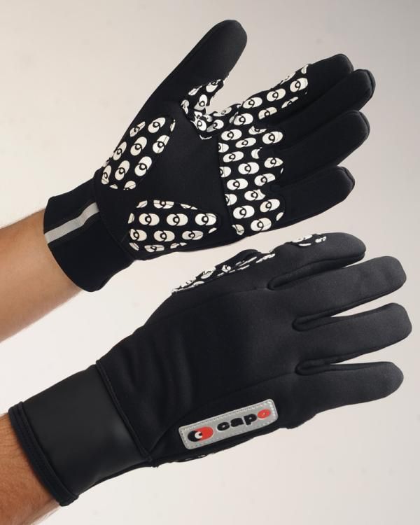 The Capo Limited Edition Wind Gloves feature a snug-fitting five-panel construction and grippy silicone palm.