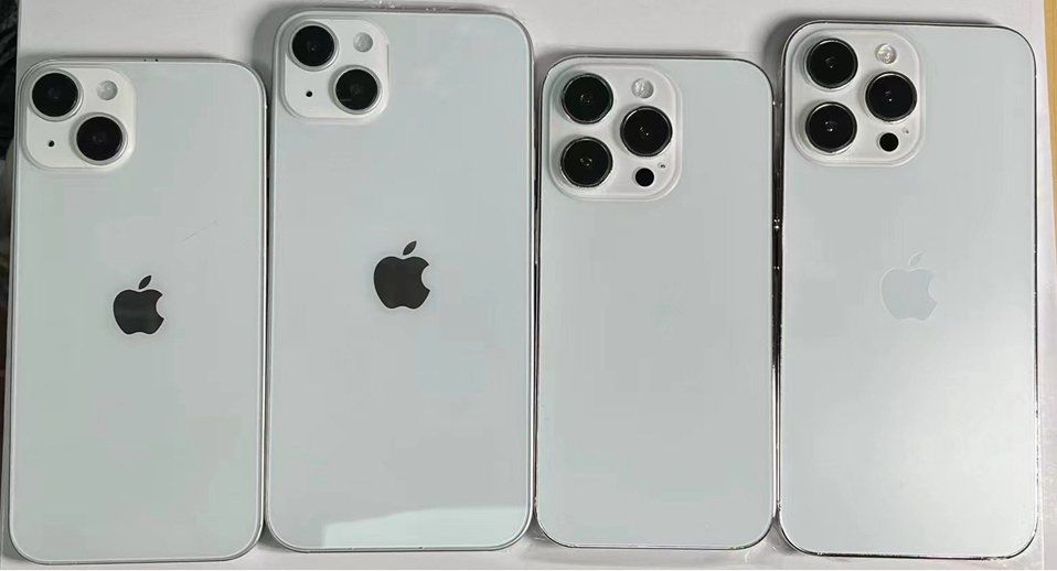 iPhone 14 hands-on video shows dummy units of all four new models | Tom's  Guide