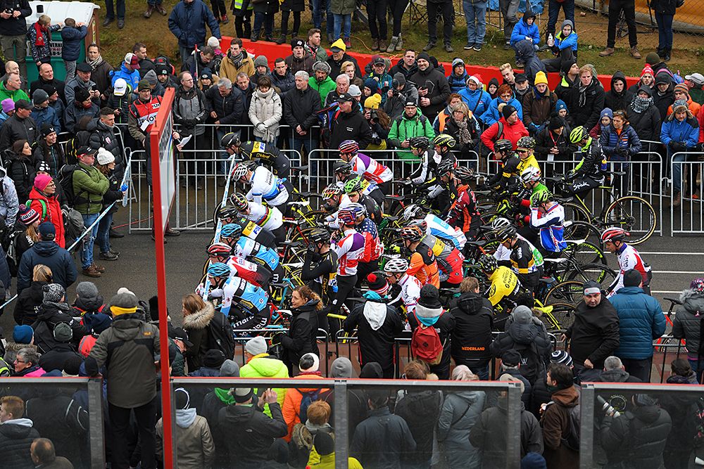 The start of the elite men's World Cup in Heusden-Zolder