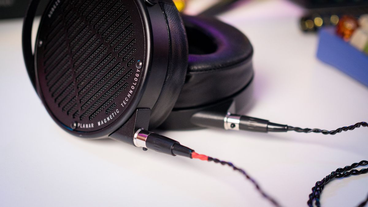 Mini-XLR connectors on the Audeze LCD-X