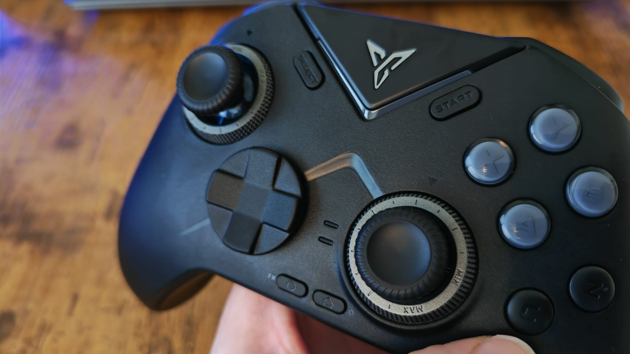 The V-shaped designs on the Flydigi Vader 4 Pro