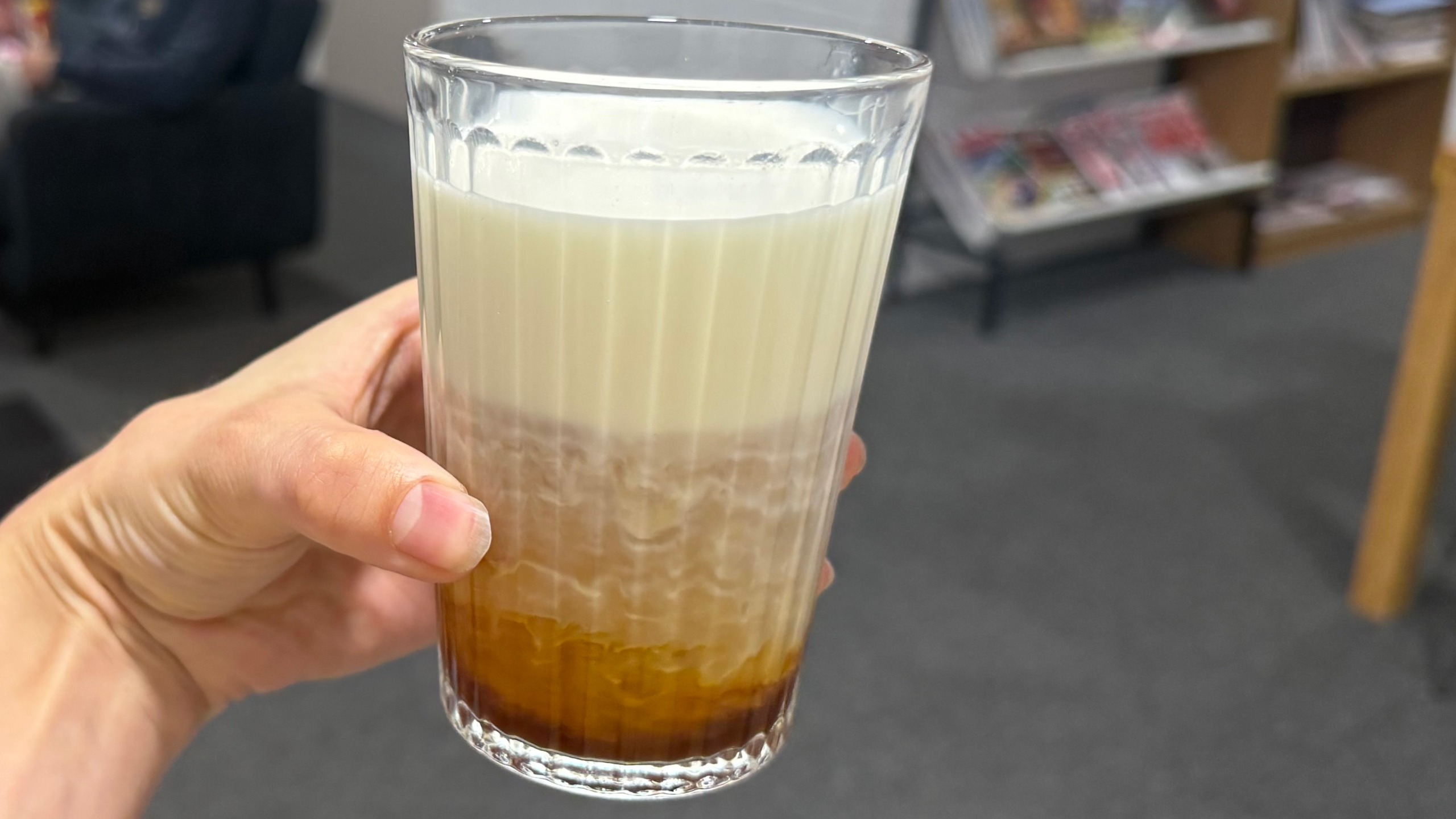 photo of coffee made on the de'longhi magnifica duo