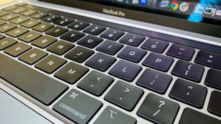 Dell XPS 13 vs MacBook Pro - MacBook Pro 2020 keyboard