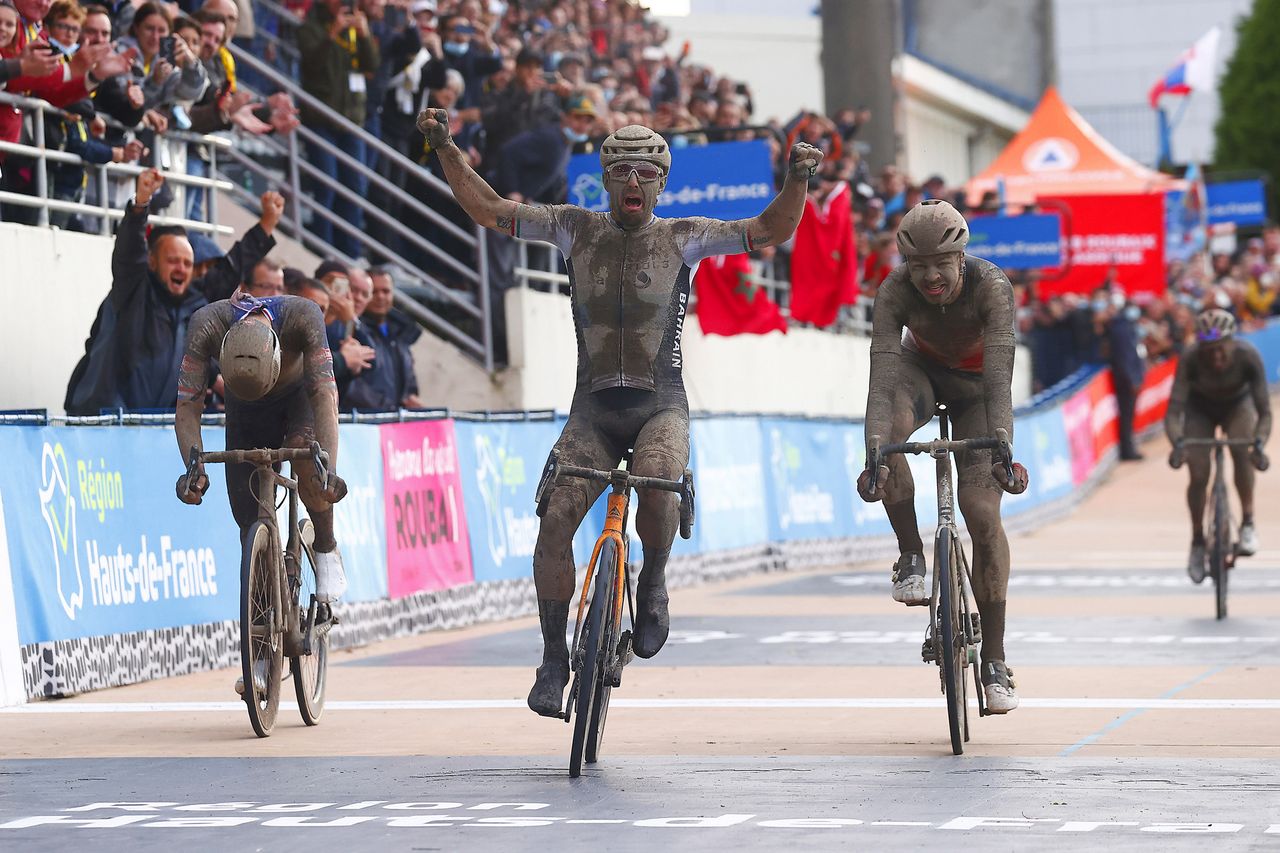 Paris Roubaix 2021 -118th Edition - Denain - Roubaix 257,7 km - 03/10/2021 - Sonny Colbrelli (ITA - Bahrain Victorious) - photo Luca Bettini/BettiniPhoto&Acirc;&copy;2021