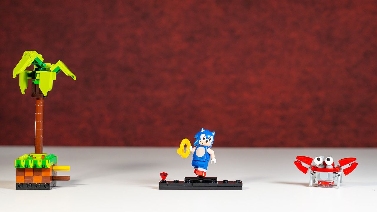 Lego Sonic the Hedgehog - Green Hill Zone build in various stages