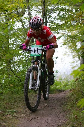 Cross country winner Rinehart hammers up from the lakeside to the win
