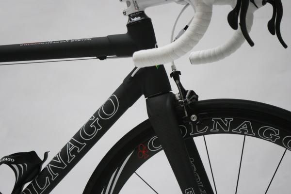 The EPQ utilises Colnago's C-HS semi-integrated headset system.