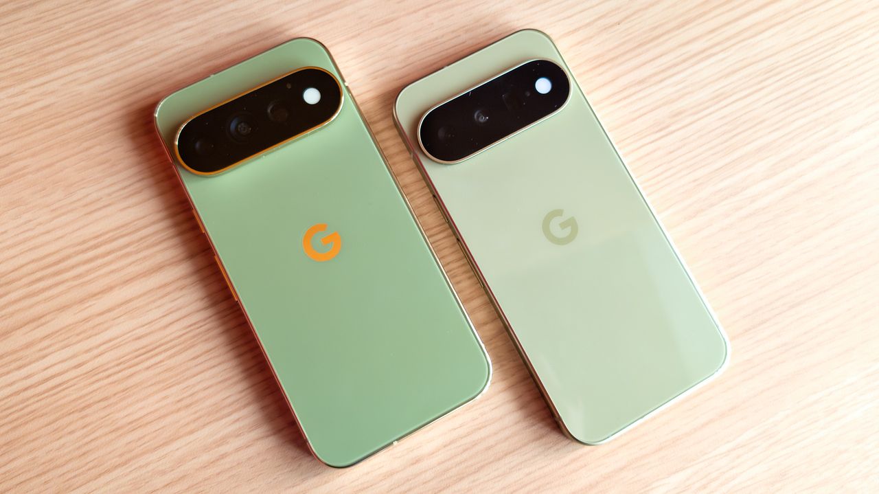 Comparing the Google Pixel 11 with the Google Pixel 11 Pro
