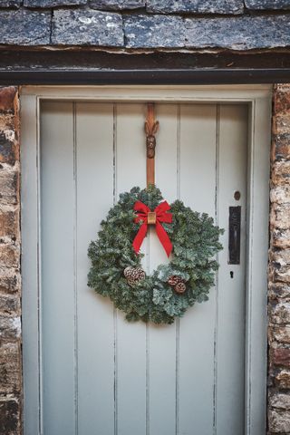 Ivyline brass Christmas wreath hanger
