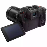 Panasonic Lumix GH5 II + Leica 12-60mm |