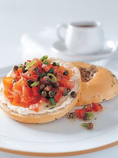 Bagels with smoked salmon - Recipes - Marie Claire