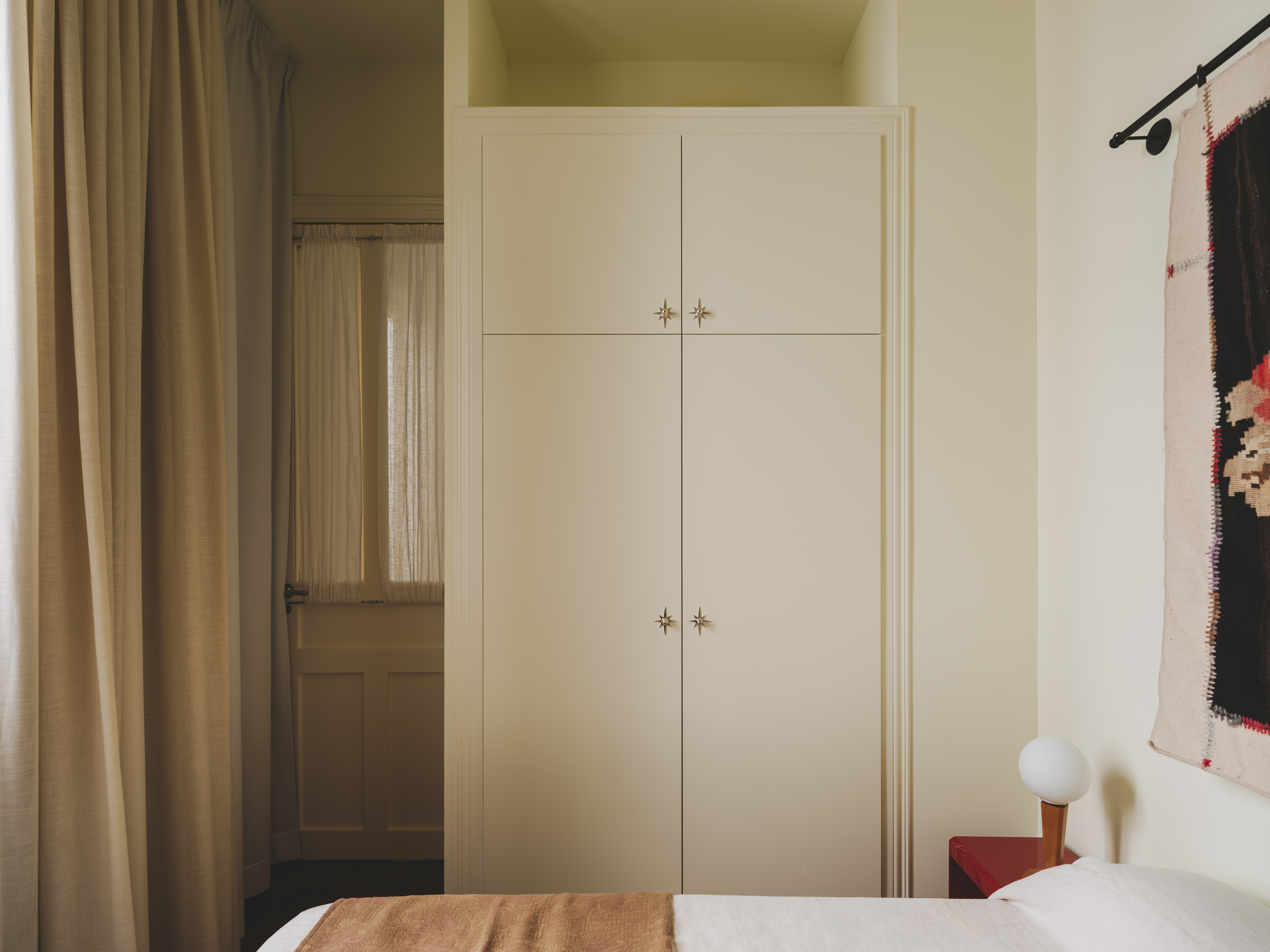 A Madrid apartment by Archive for Space