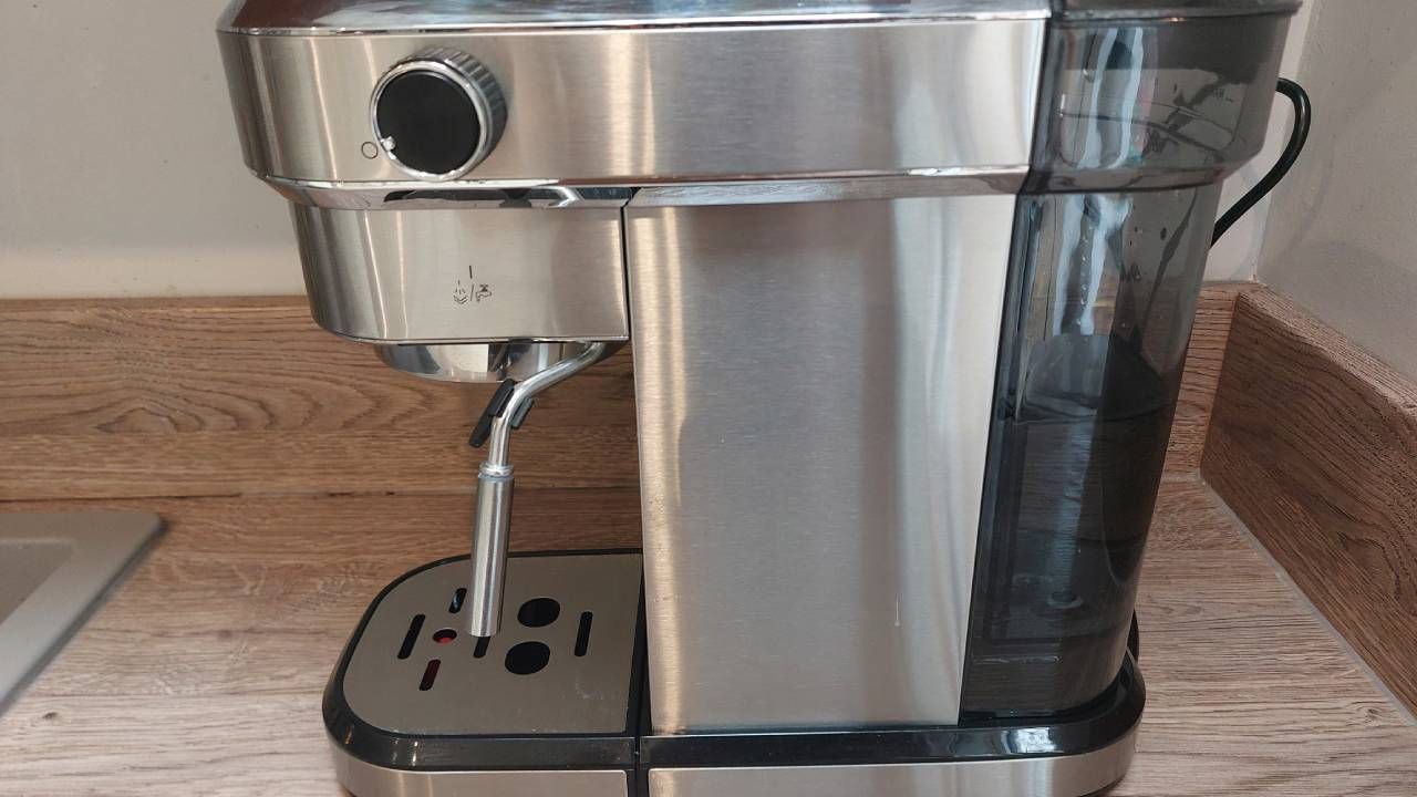 Salter Espresso Machine with Milk Frother