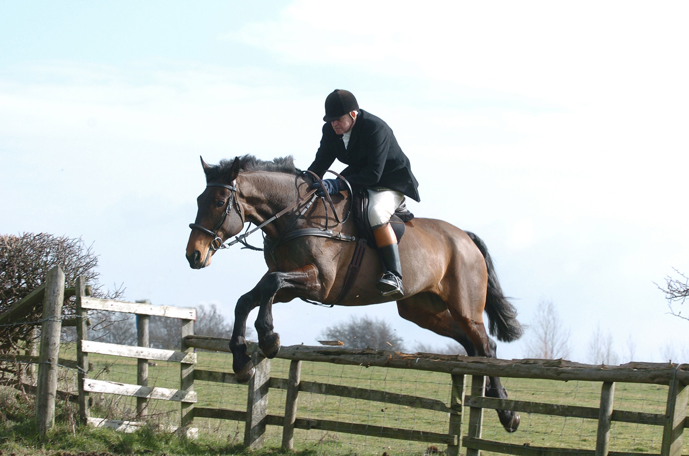 Michael Clayton hunting with the Belvoir in 2004