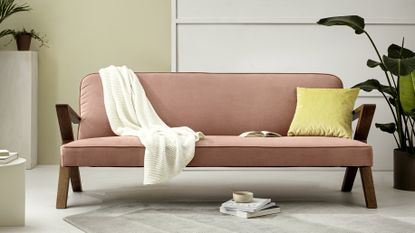 The Queen’s Gambit sofa, pink sofa designed in Berlin