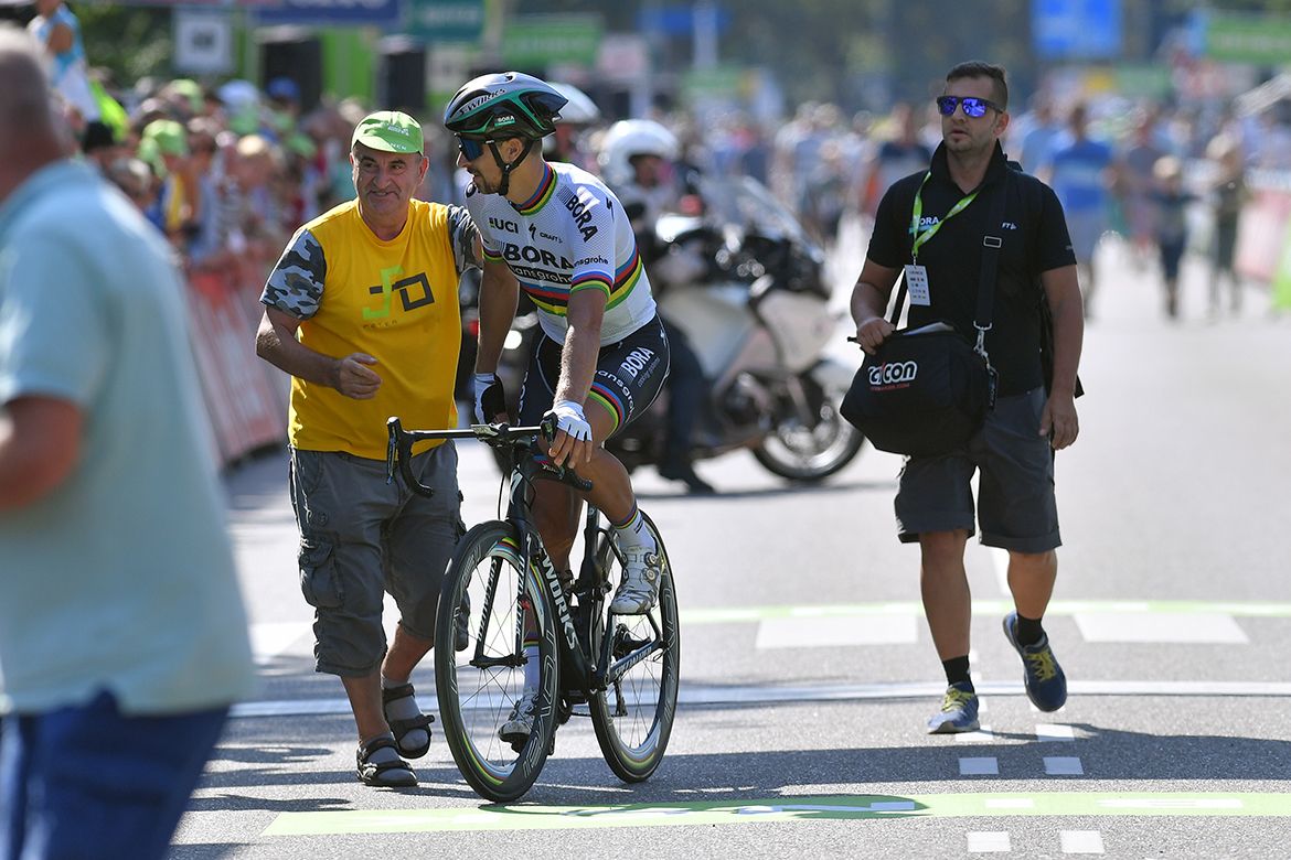 Peter Sagan (Bora-Hansgrohe) waits for the judges