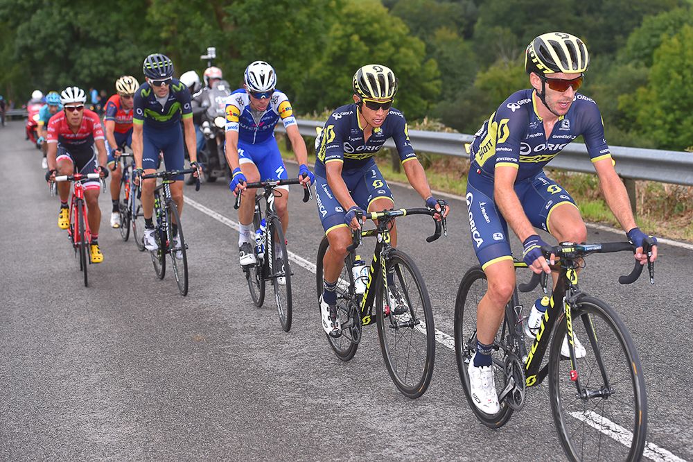 Orica-Scott line up during stage 17 at the Vuelta