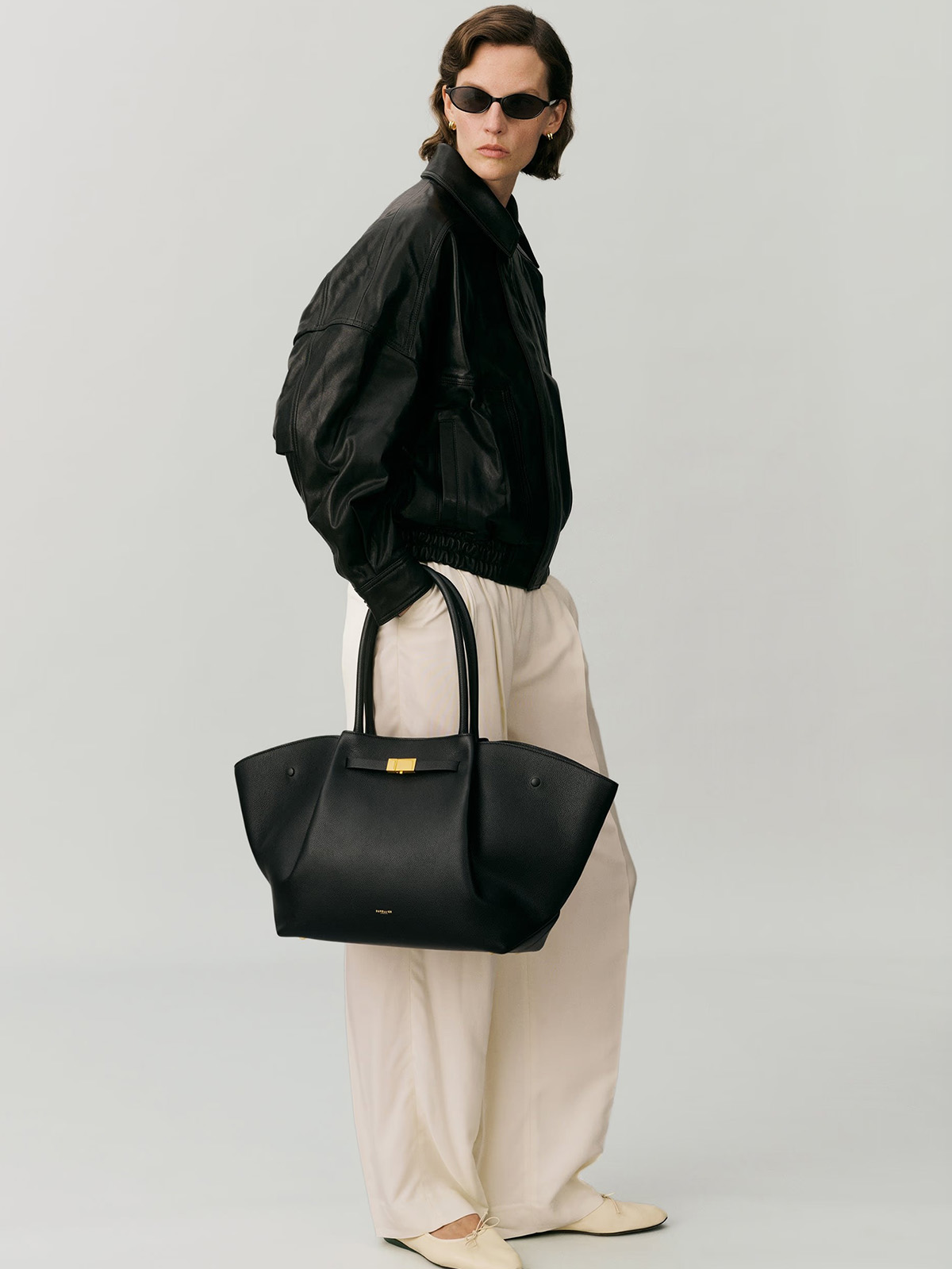 The New York | Black Small Grain | Demellier