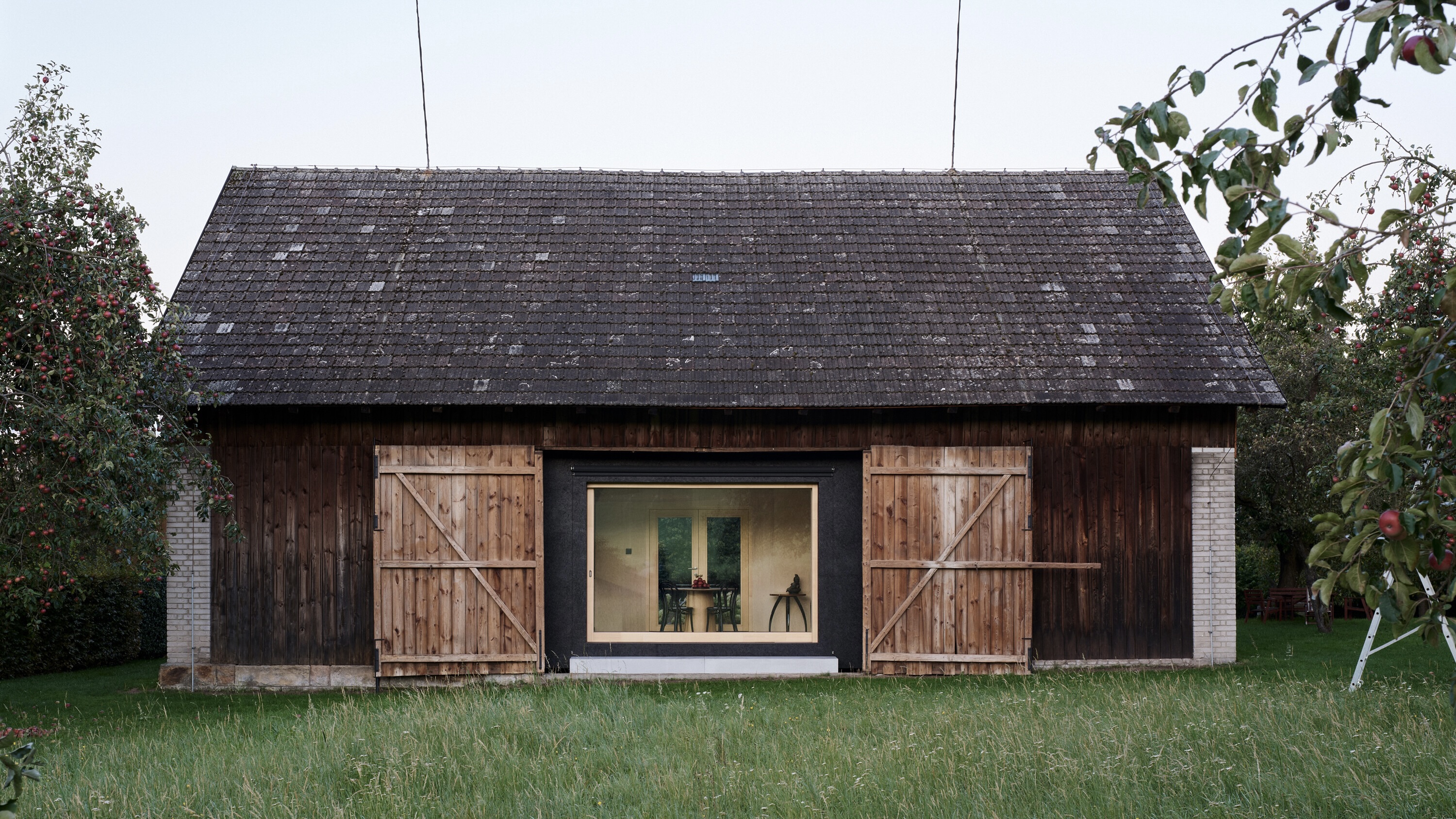 barn conversion in czech republic by Facha Architekti