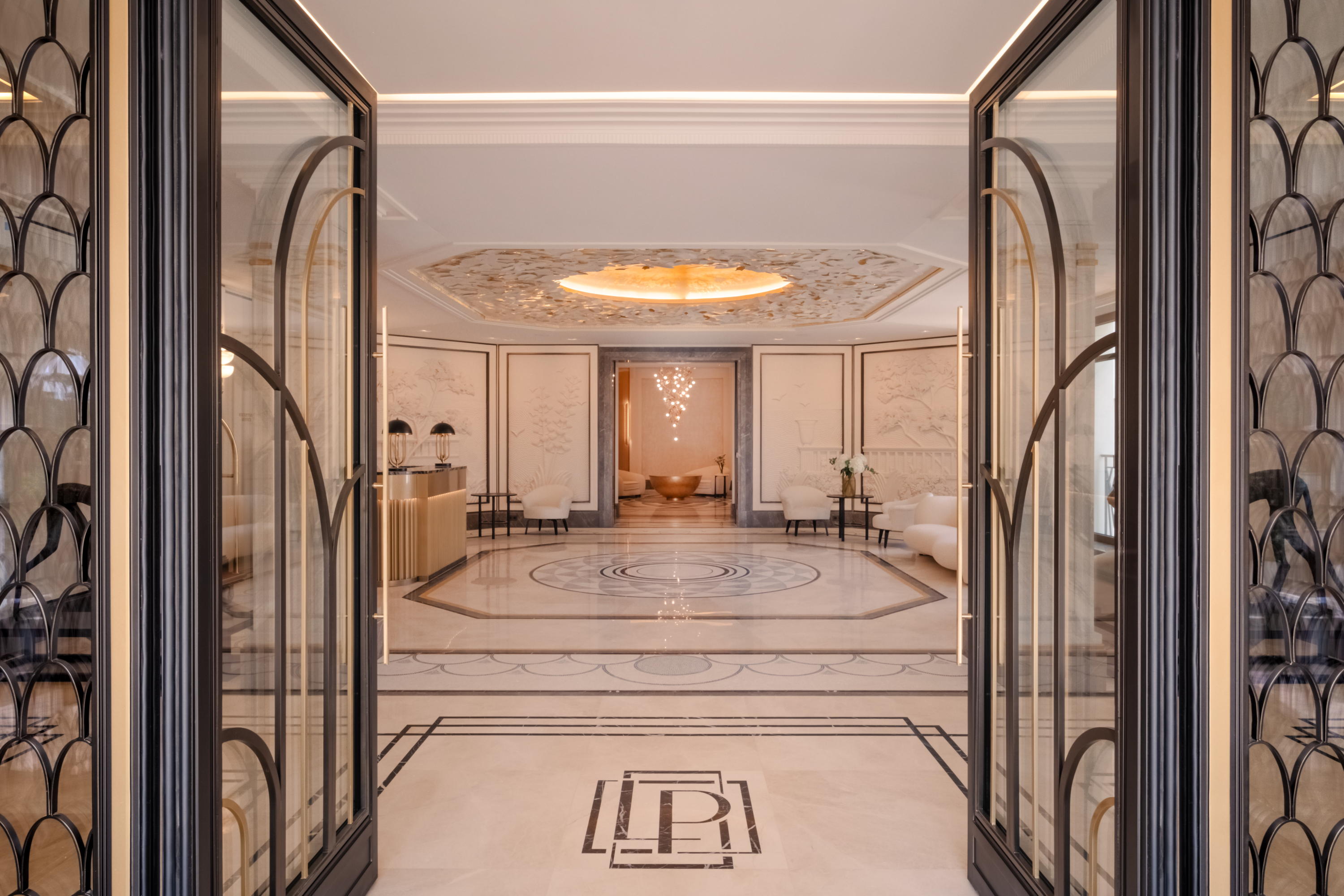 Hotel Le Provençal and the Ella Fitzgerald apartment