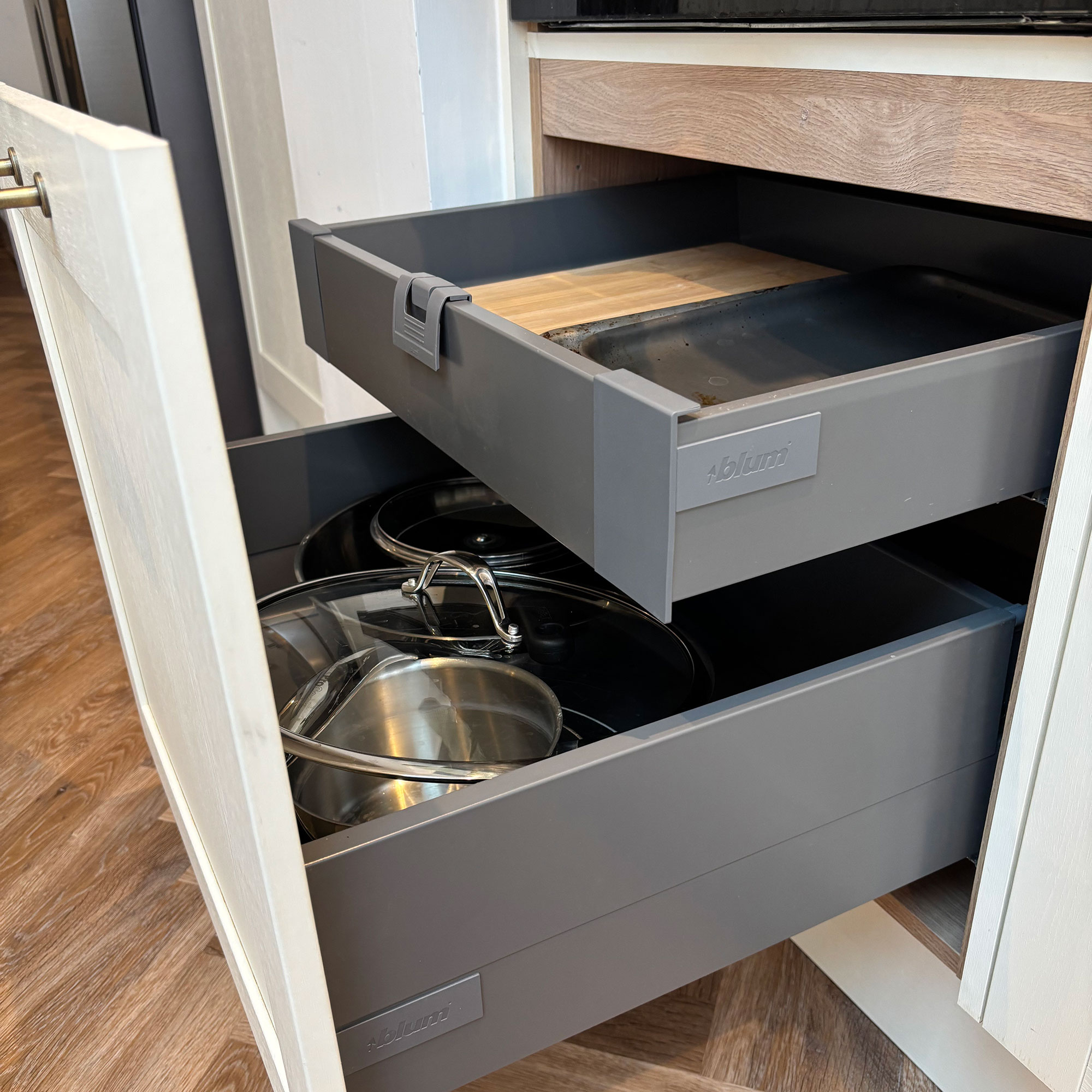 Side on view of two tier drawer system