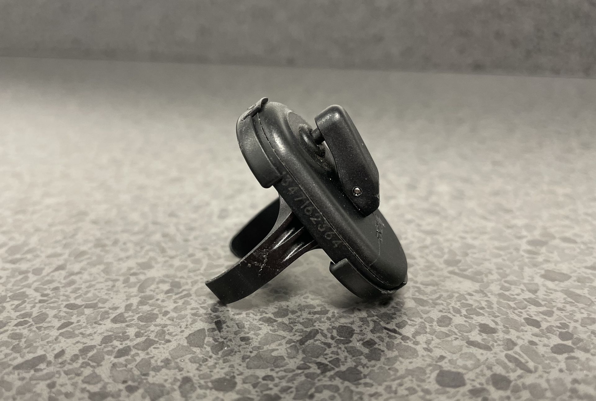 Image shows the SRAM eTap AXS Wireless Blip