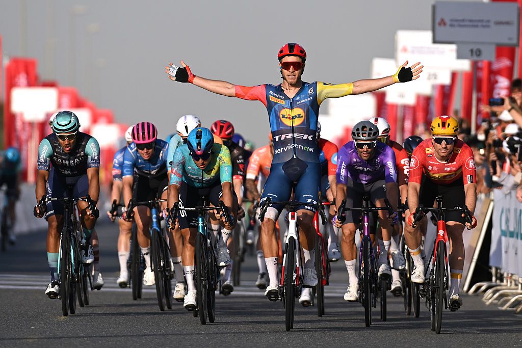 UAE Tour: Jonathan Milan doubles up in scrappy sprint finish on stage 5