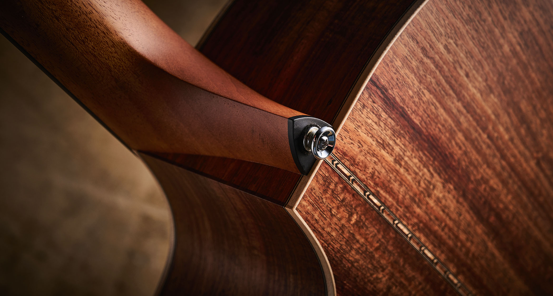 Fenech VT Professional Blackwood Dread D78