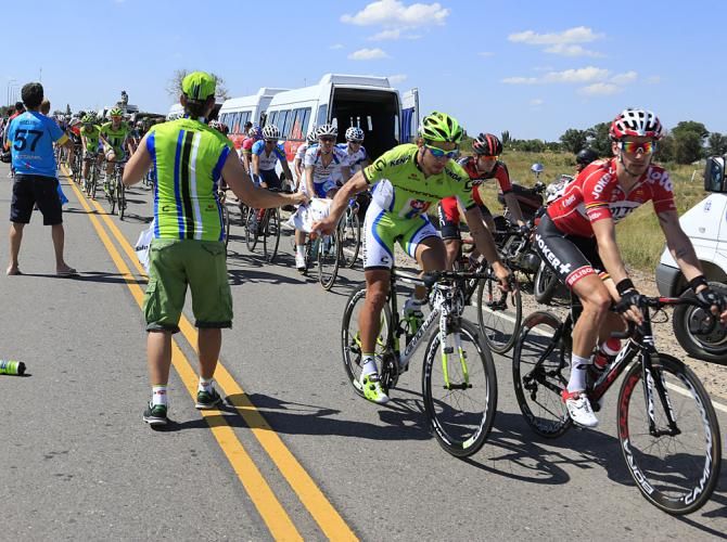 Cannondale hands up the feed bags
