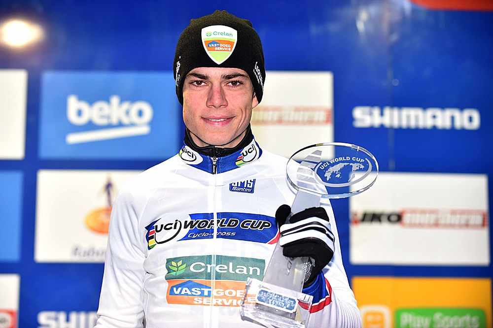 Wout Van Aert wins the World Cup title