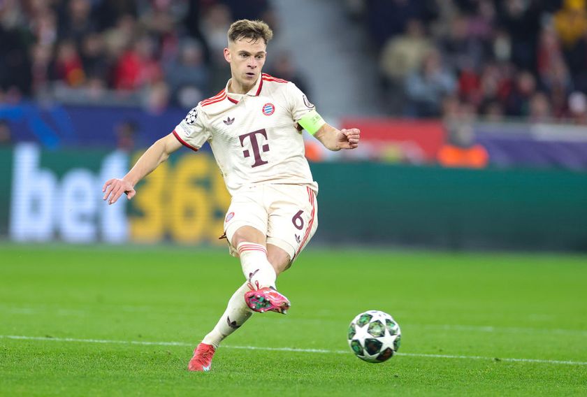 LEVERKUSEN, GERMANY - MARCH 11: Joshua Kimmich of FC Bayern München plays the ball during the UEFA Champions League 2024/25 UEFA Champions League 2024/25 Round of 16 second leg match between Bayer 04 Leverkusen and FC Bayern München at on March 11, 2025 in Leverkusen, Germany. (Photo by Jürgen Fromme - firo sportphoto/Getty Images) Arsenal target