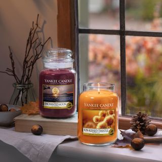 yankee candle with glass window