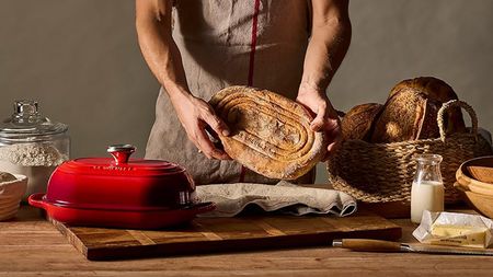 Le Creuset Signature oval bread oven