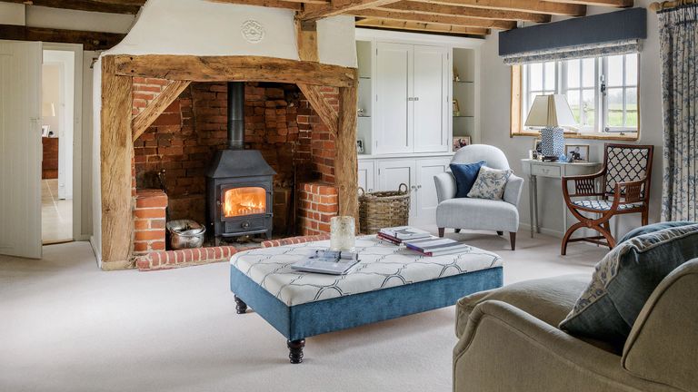 Living room carpet ideas: 10 ways to add warmth and luxury | Homes & Gardens  |
