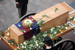 Richard's coffin