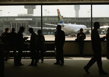 Don't count on those 'enhanced' airport security screenings for Ebola