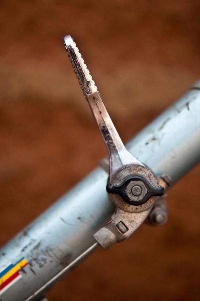 Friction shifters: infinitely adjustable.